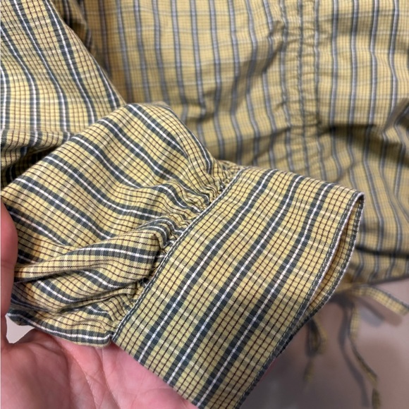 LEVIS Devin Blouse Plaid Top, Smocked back - Picture 6 of 11